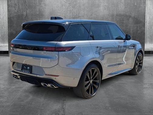2025 Land Rover Range Rover Sport SE
