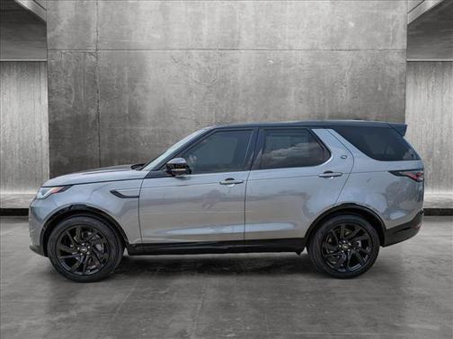 2024 Land Rover Discovery P300 Dynamic SE