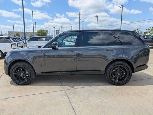 2025 Land Rover Range Rover P530 SE 7 Seat