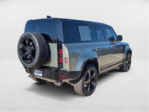 2025 Land Rover Defender X-Dynamic SE
