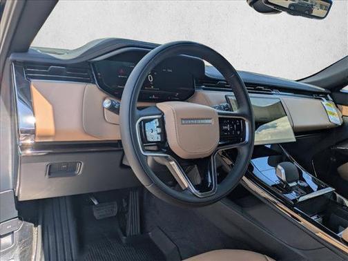 2025 Land Rover Range Rover Sport SE