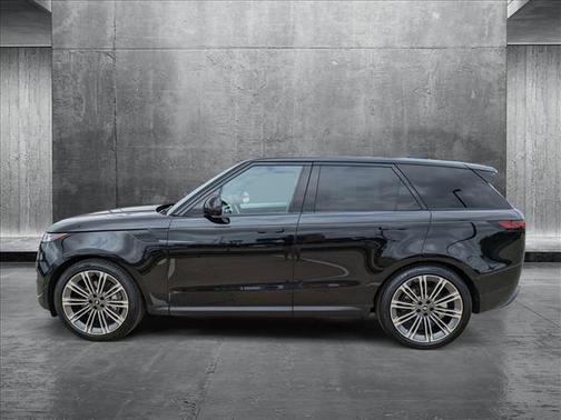 2025 Land Rover Range Rover Sport SE