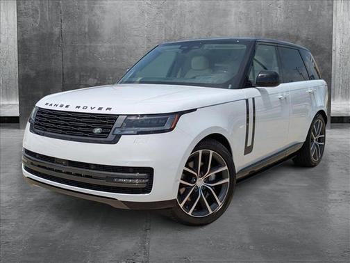 2025 Land Rover Range Rover P400 SE
