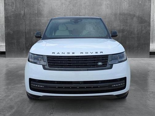2025 Land Rover Range Rover P400 SE