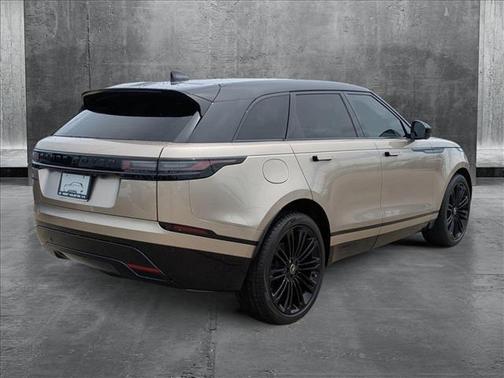 2026 Land Rover Range Rover Velar P250 SE R-Dynamic