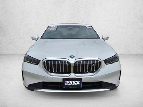 White 2025 BMW i5 eDrive40