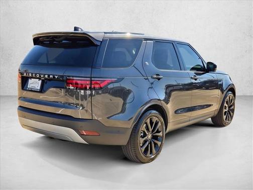 2026 Land Rover Discovery S