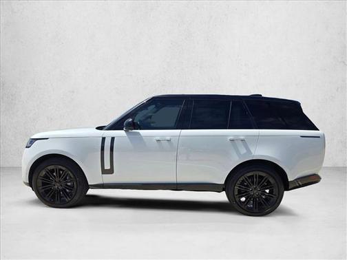 Fuji White 2026 Land Rover Range Rover P400 SE