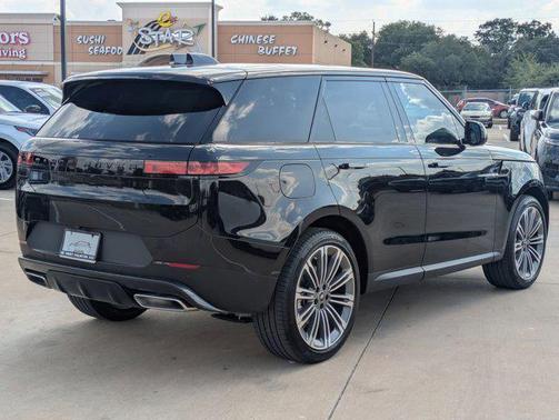 2025 Land Rover Range Rover Sport SE