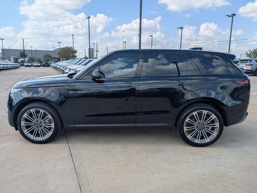 2025 Land Rover Range Rover Sport SE