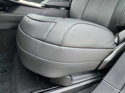 2026 Land Rover Range Rover Sport SE