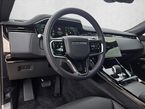 2026 Land Rover Range Rover Sport SE