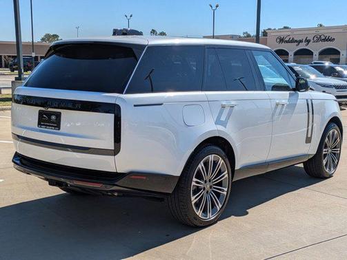 2025 Land Rover Range Rover P530 SE