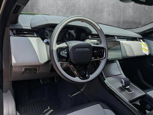 2026 Land Rover Range Rover Velar P250 SE R-Dynamic