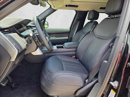 Santorini Black Metallic 2026 Land Rover Range Rover P400 SE 7 Seat