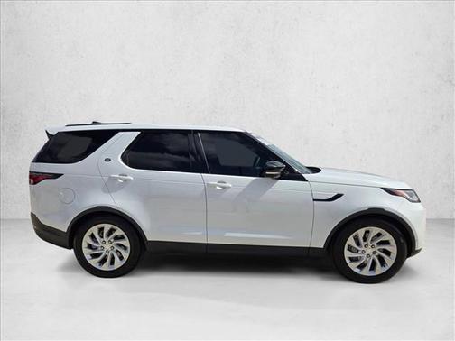 2025 Land Rover Discovery P300 S