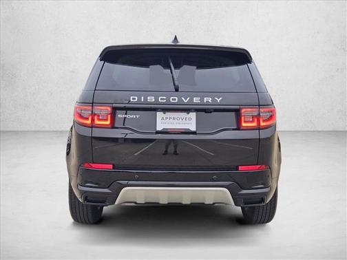 Santorini Black Metallic 2025 Land Rover Discovery Sport S