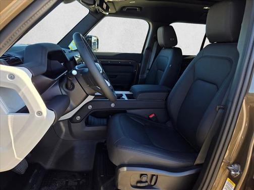 2026 Land Rover Defender P400 X-Dynamic SE