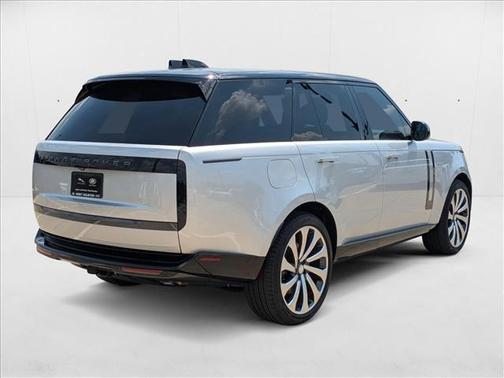 2025 Land Rover Range Rover P530 SE