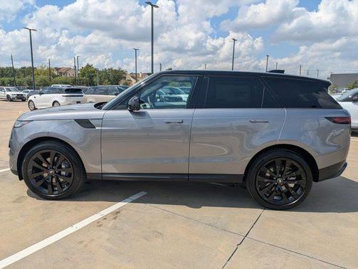 2025 Land Rover Range Rover Sport SE