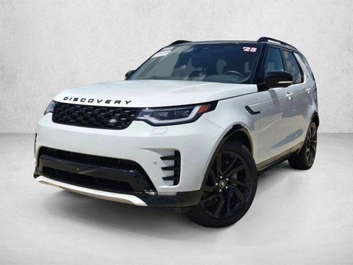 Fuji White 2025 Land Rover Discovery P300 Dynamic SE
