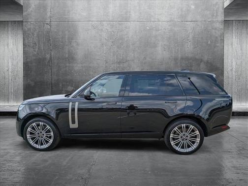2025 Land Rover Range Rover P530 SE 7 Seat