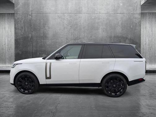 2025 Land Rover Range Rover P530 SE