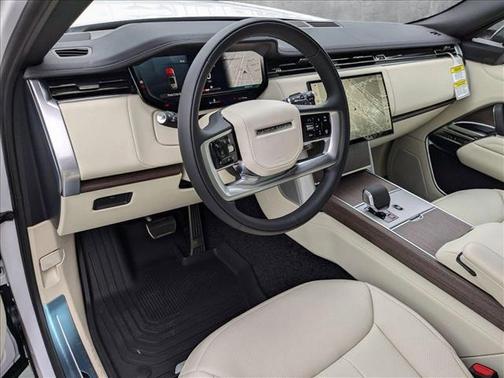2025 Land Rover Range Rover P530 SE