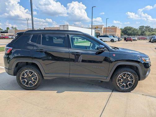2024 Jeep Compass Trailhawk
