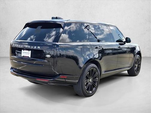 2023 Land Rover Range Rover P530 SE