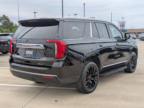 2023 GMC Yukon SLT