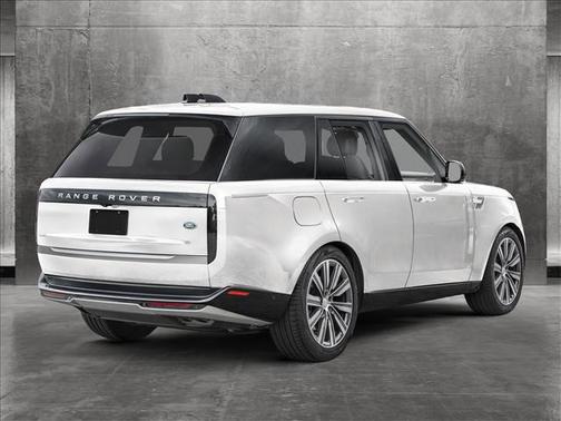 2025 Land Rover Range Rover P550e SE