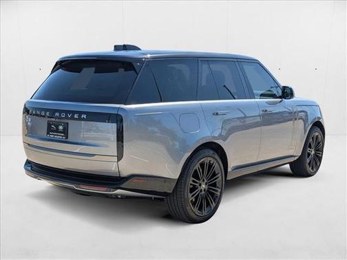 2025 Land Rover Range Rover P530 SE