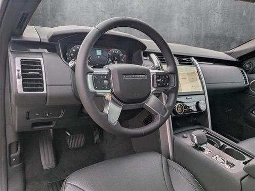 2025 Land Rover Discovery P300 S