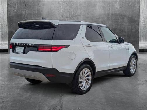 2025 Land Rover Discovery P300 S