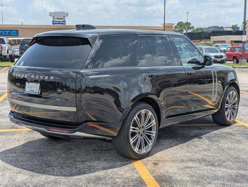 2025 Land Rover Range Rover P400 SE