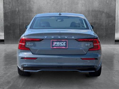 2024 Volvo S60 B5 Core Dark Theme