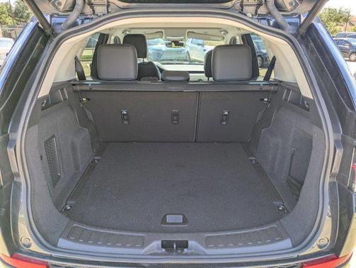 2025 Land Rover Discovery Sport S