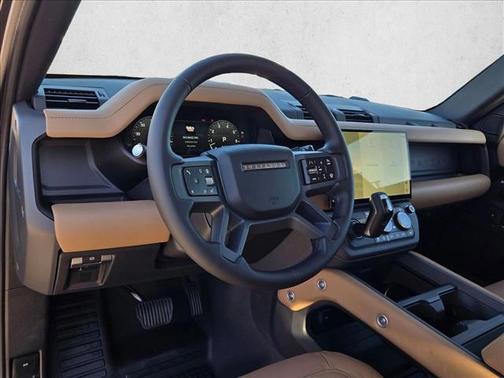 2026 Land Rover Defender P400 X-Dynamic SE