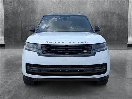 2025 Land Rover Range Rover P530 SE