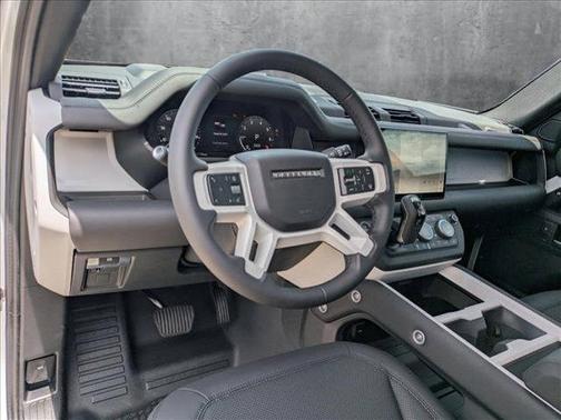 2025 Land Rover Defender 110 P300