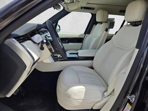 Carpathian Grey Premium Metallic 2026 Land Rover Range Rover P400 SE