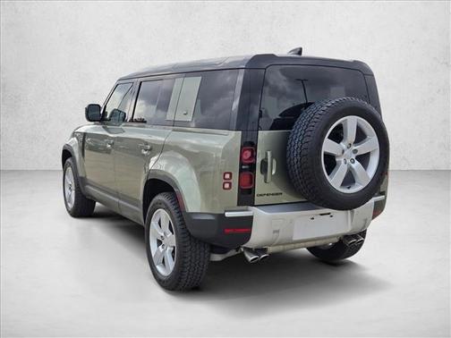 2024 Land Rover Defender 110 P500 SE