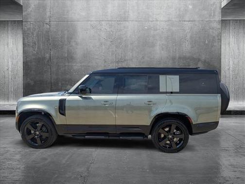 2025 Land Rover Defender 130 P400 X-Dynamic SE