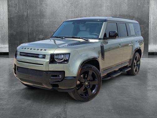 2025 Land Rover Defender 130 P400 X-Dynamic SE