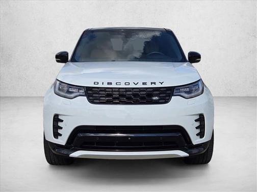 2024 Land Rover Discovery P300 Dynamic SE