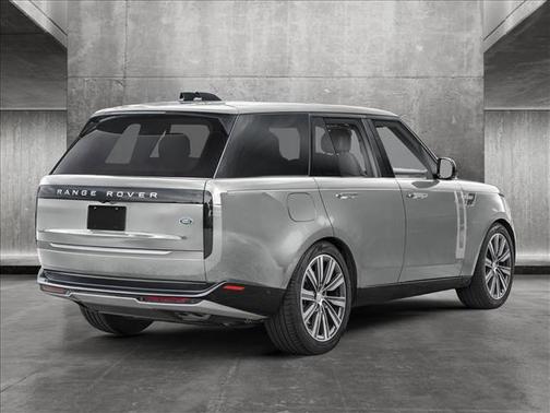2025 Land Rover Range Rover P530 SE