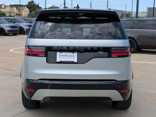 2022 Land Rover Discovery P300 S R-Dynamic