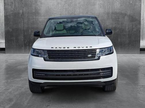2025 Land Rover Range Rover P530 SE 7 Seat