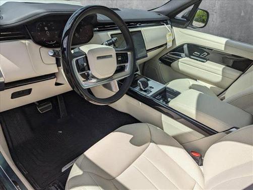 2025 Land Rover Range Rover P530 SE 7 Seat